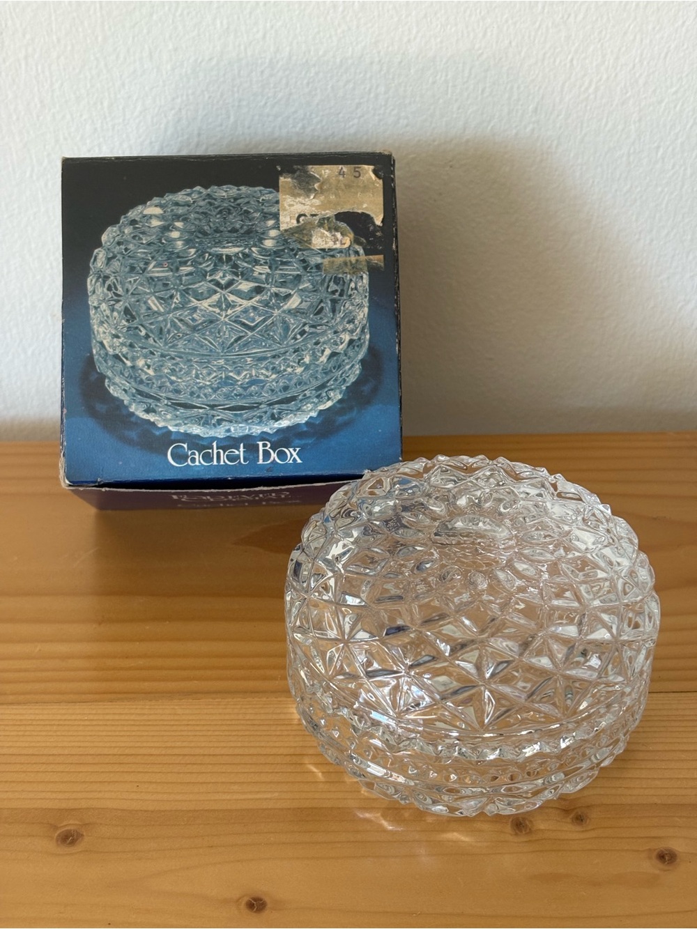 Vintage Forever Crystal 24% Lead Crystal Round Trinket Box Candy Dish